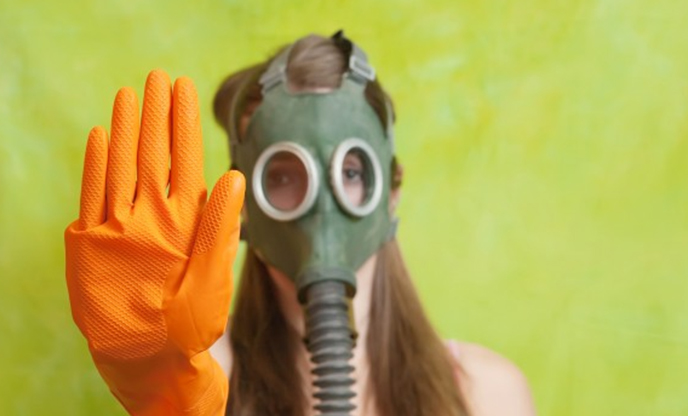 girl-gas-mask-pointing-Toxic-Diet-Culture